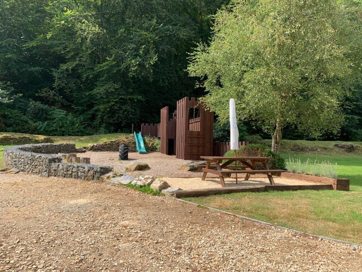 Gite Moulin Du Squiriou Berrien Exterior foto